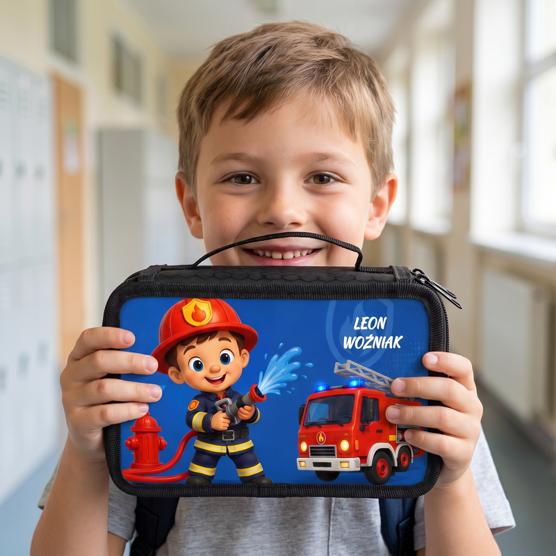 Personalizowany piórnik czterokomorowy z motywem Małego Strażaka